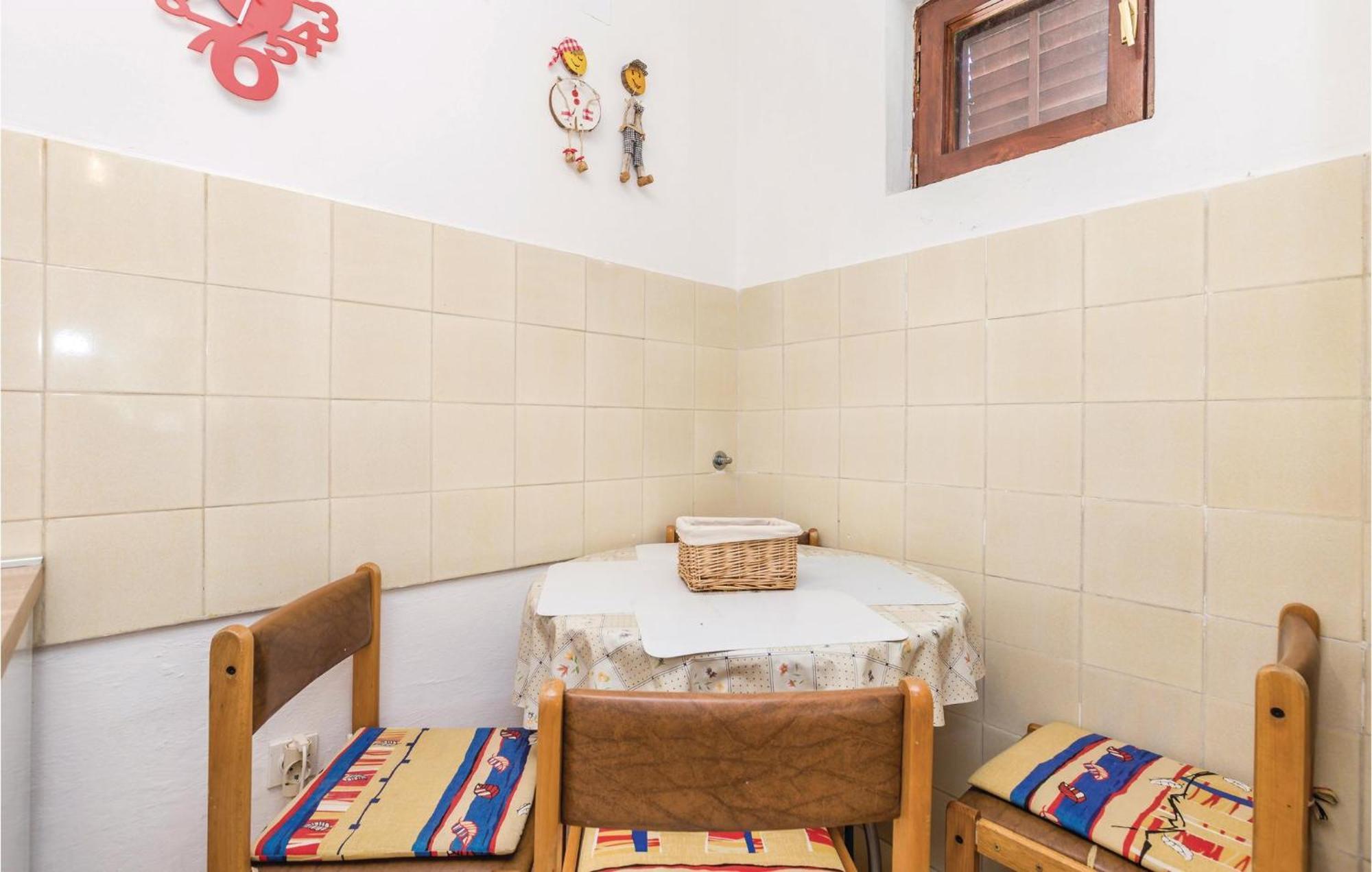 Stunning Apartment In Barbat-Rab With Wifi Barbat na Rabu Экстерьер фото