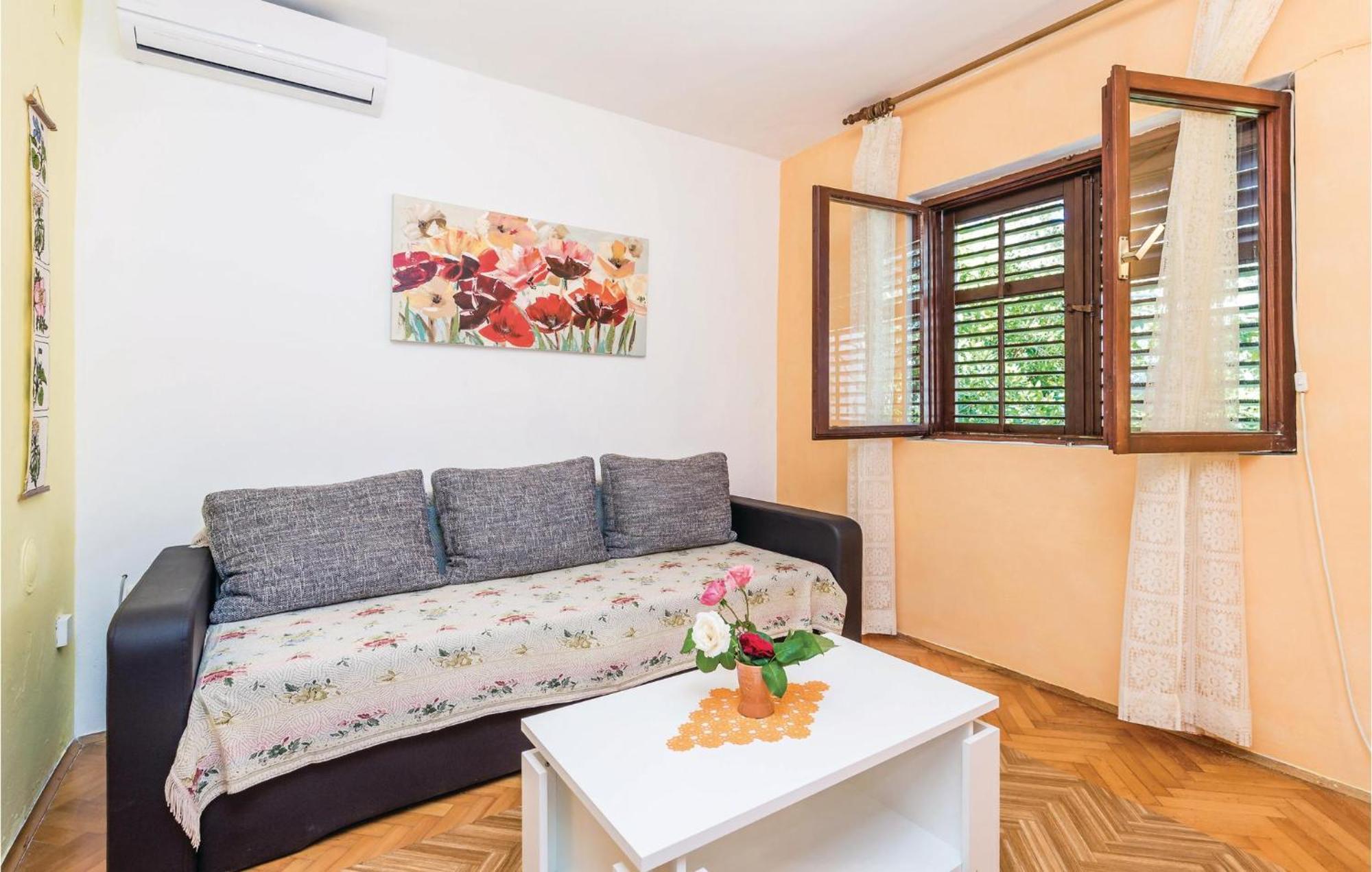 Stunning Apartment In Barbat-Rab With Wifi Barbat na Rabu Экстерьер фото