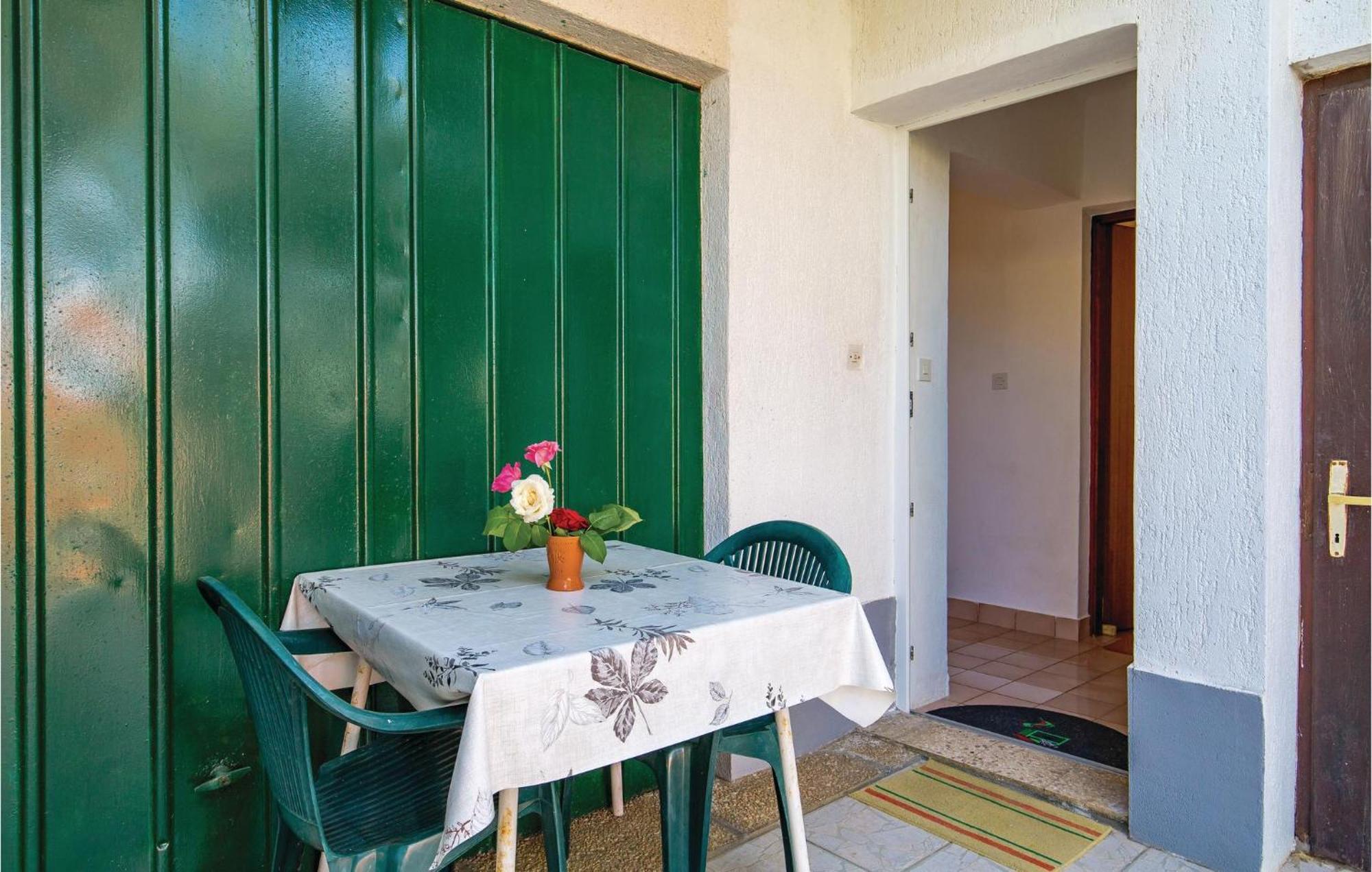Stunning Apartment In Barbat-Rab With Wifi Barbat na Rabu Экстерьер фото